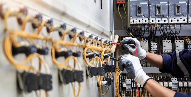 Professional Electrician technician working in Franklin, NC